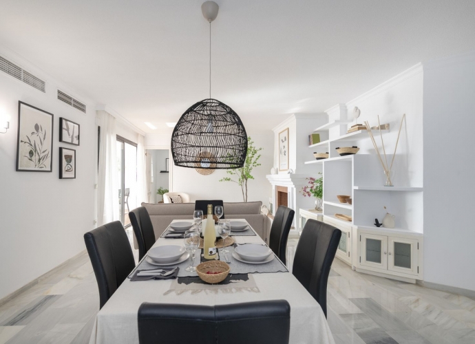 Apartamento Planta Media en Puerto Banús - 2