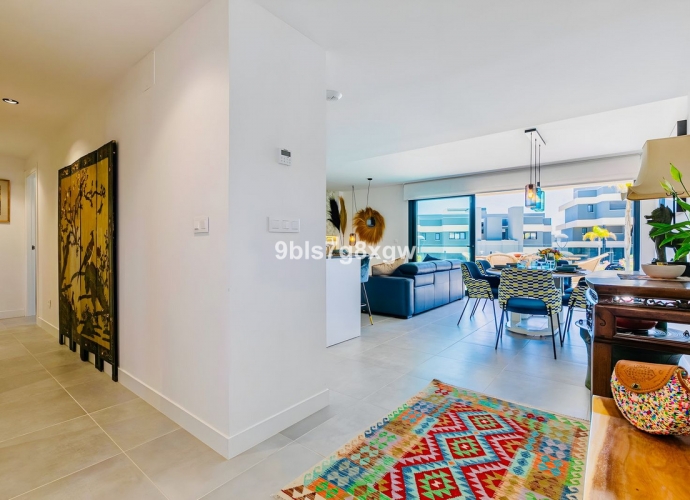 Apartamento Planta Media en New Golden Mile - 2