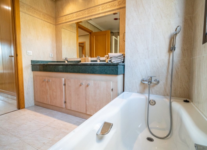 Apartamento Planta Baja en Benahavís Lomas de Conde Luque  - 7