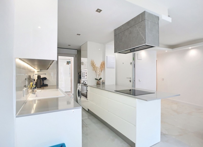 Apartamento Planta Media en Estepona - 2