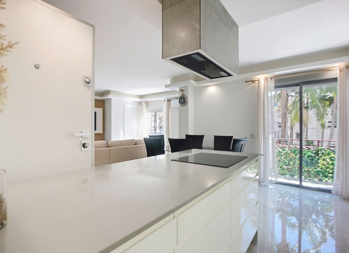 Apartamento Planta Media en Estepona - 3