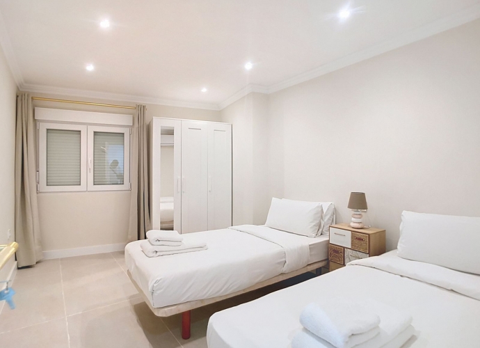 Apartamento Planta Media en Estepona - 8