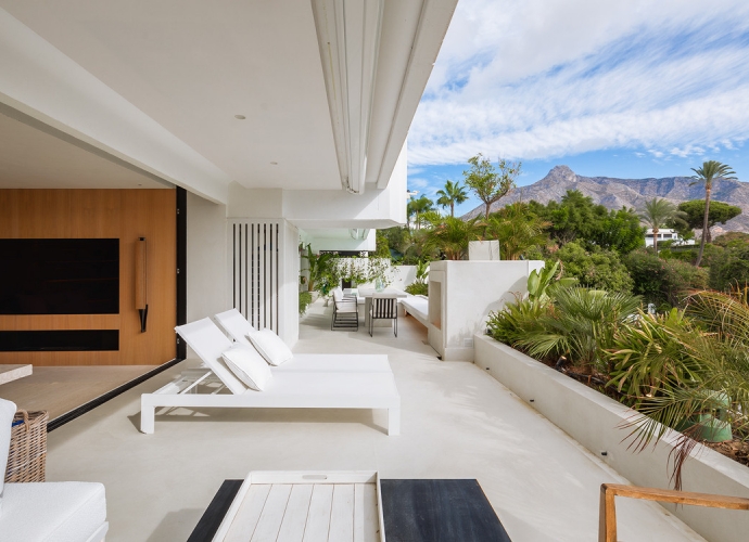 Apartamento Planta Media en The Golden Mile Las Terrazas de las Lomas  - 1