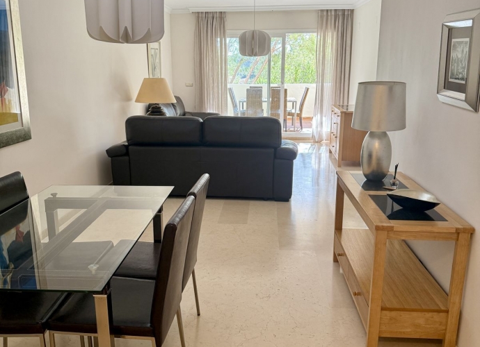 Apartment Middle Floor in Elviria Santa María Village  - 5