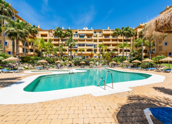 Appartement milieu d’Etage situé à San Pedro de Alcántara Los Almendros  - 1