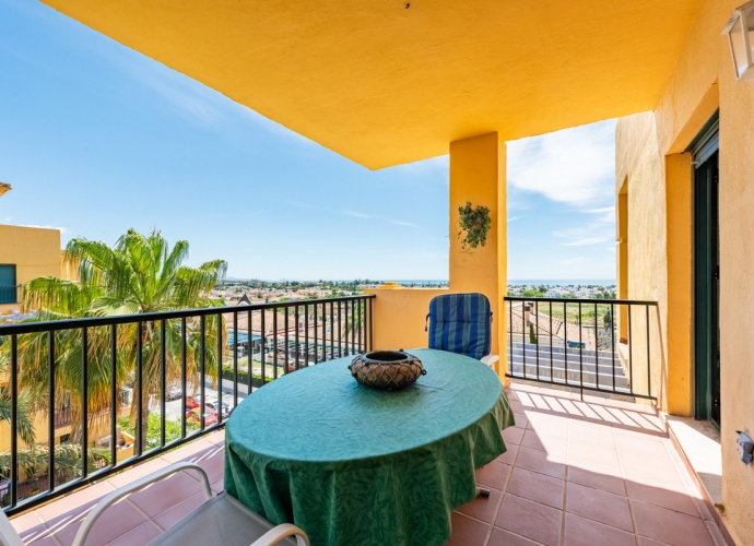 Appartement milieu d’Etage situé à San Pedro de Alcántara Los Almendros  - 2