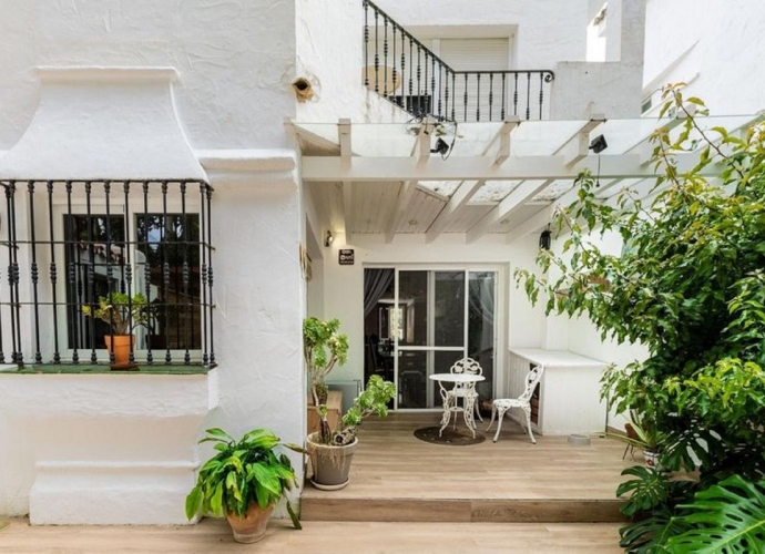 Townhouse Terraced in Nueva Andalucía - 2