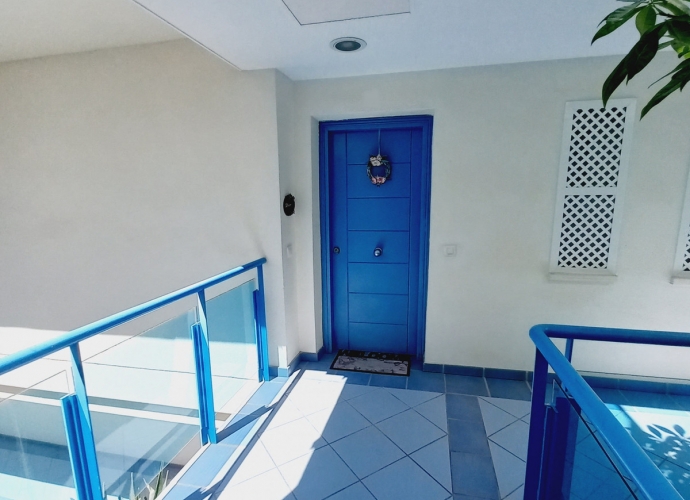 Apartamento Planta Media en Nueva Andalucía Terrazas del Rodeo  - 2