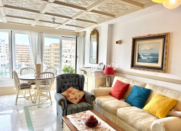 Appartement milieu d’Etage situé à Marbella Apartamentos en el centro de Marbella  - 2