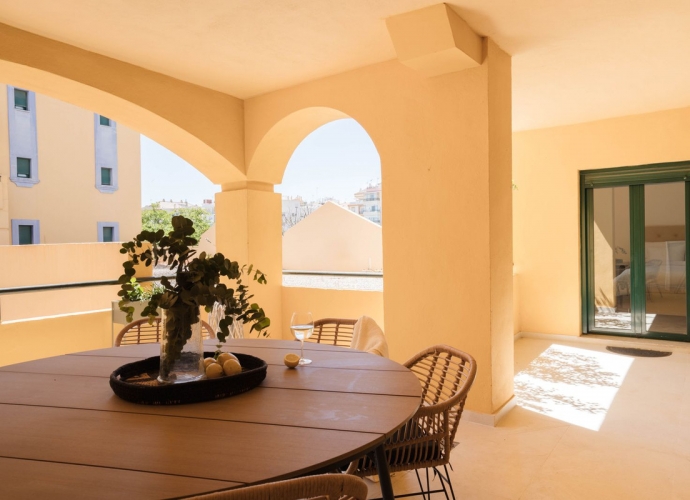 Apartamento Planta Media en San Pedro de Alcántara Los Jazmines  - 2
