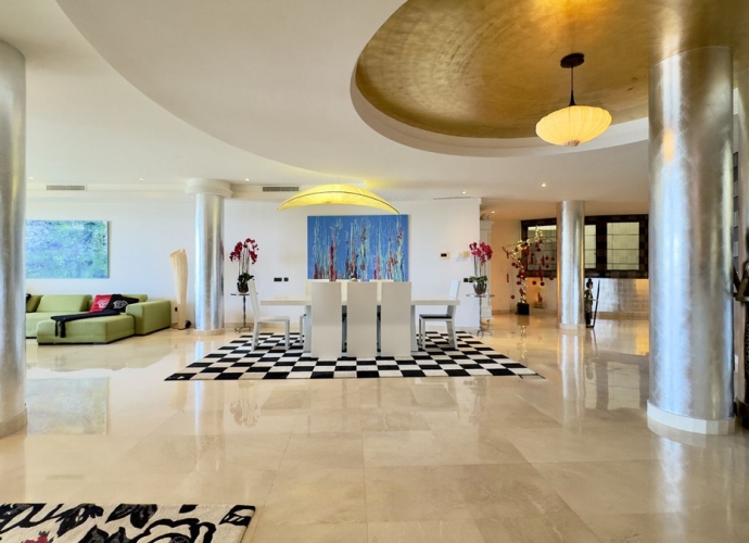Appartement milieu d’Etage situé à Puerto Banús - 2