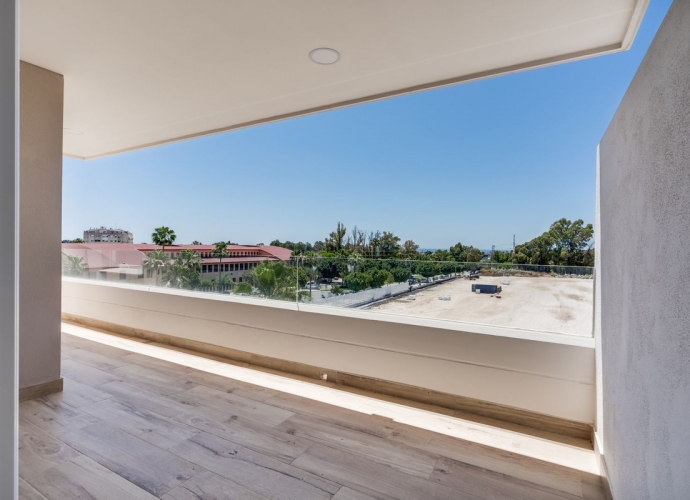 Apartamento Planta Media en Nueva Andalucía - 2