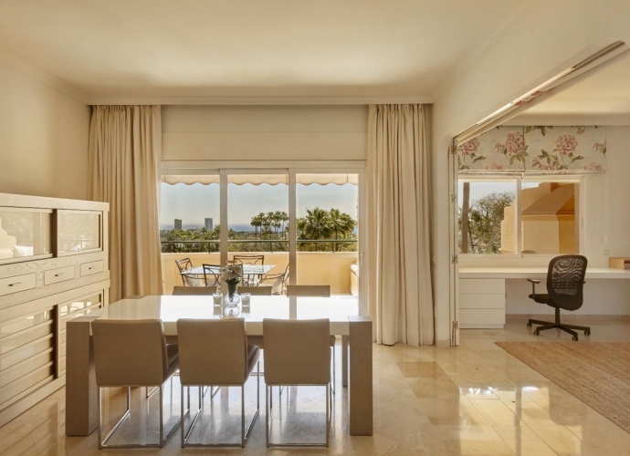 Apartment Middle Floor in Elviria Elviria Hills  - 5