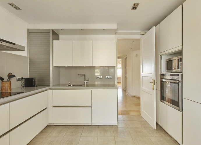 Apartment Middle Floor in Elviria Elviria Hills  - 7