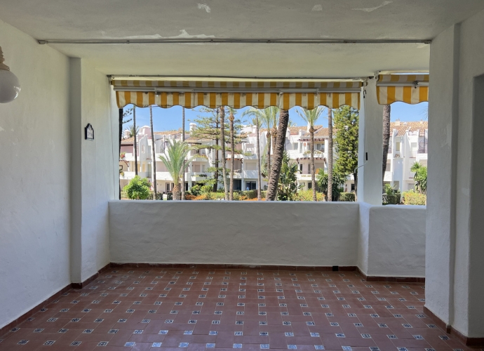 Apartment Middle Floor in San Pedro de Alcántara El Noray  - 3