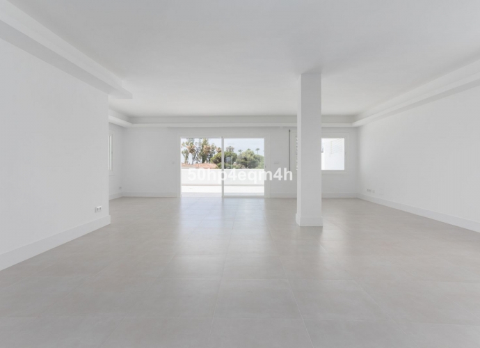 Apartment Middle Floor in Guadalmina Baja - 3