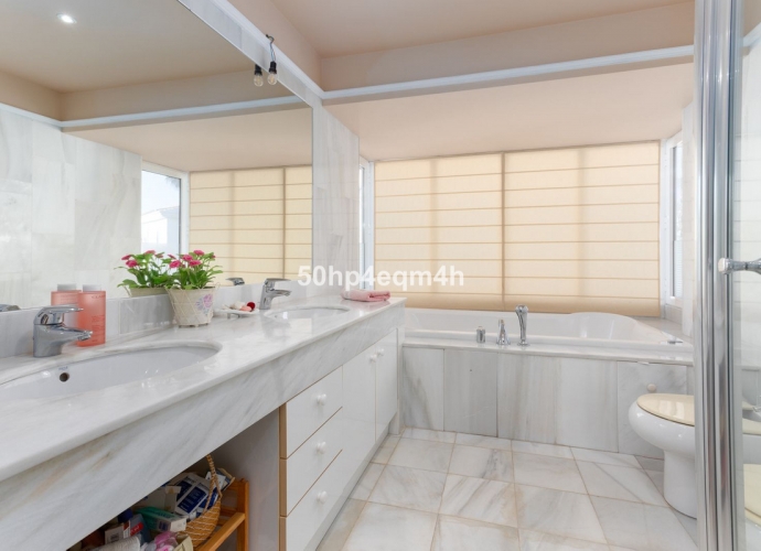 Villa Detached in San Pedro de Alcántara - 8