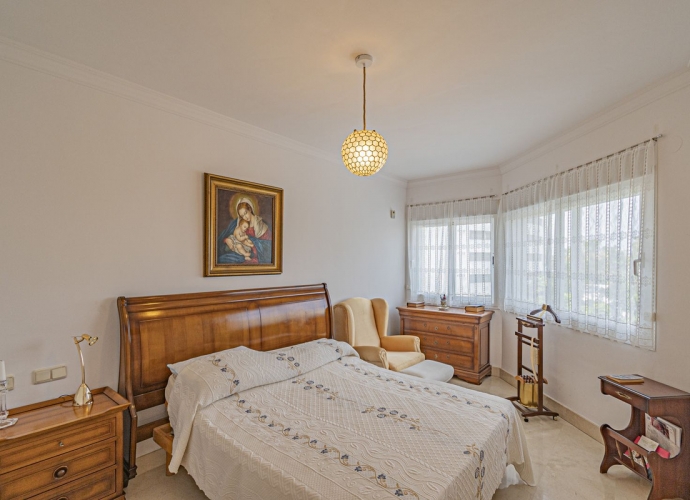 Apartamento Planta Media en The Golden Mile - 3