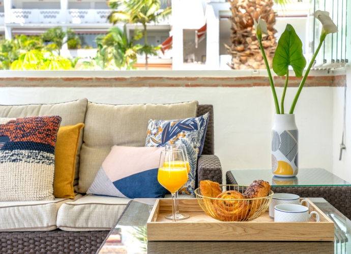 Apartment Middle Floor in The Golden Mile Las Cañas Beach  - 10