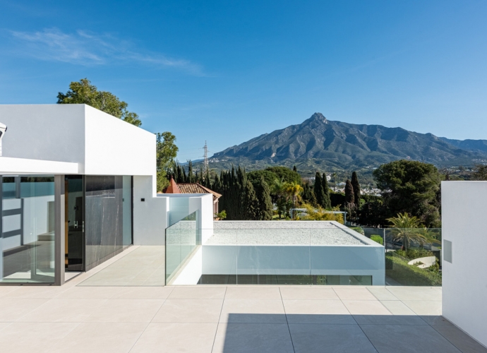 Villa Semi Detached in Nueva Andalucía - 7