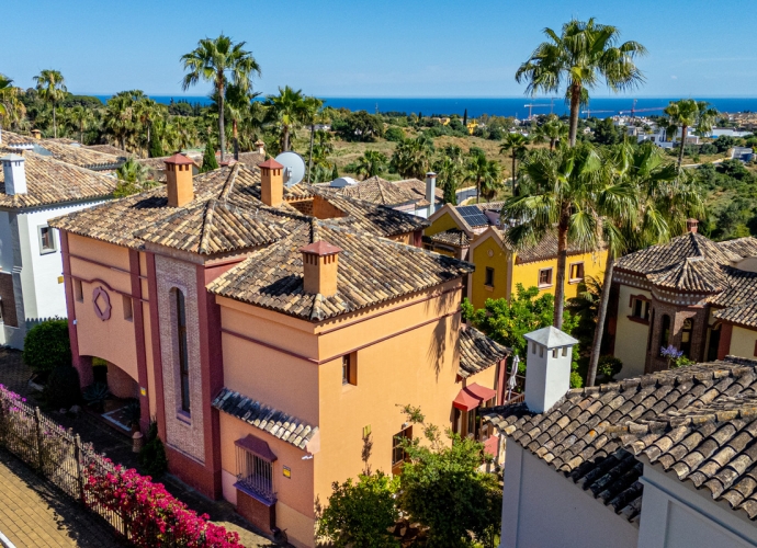 Villa Detached in The Golden Mile - 6