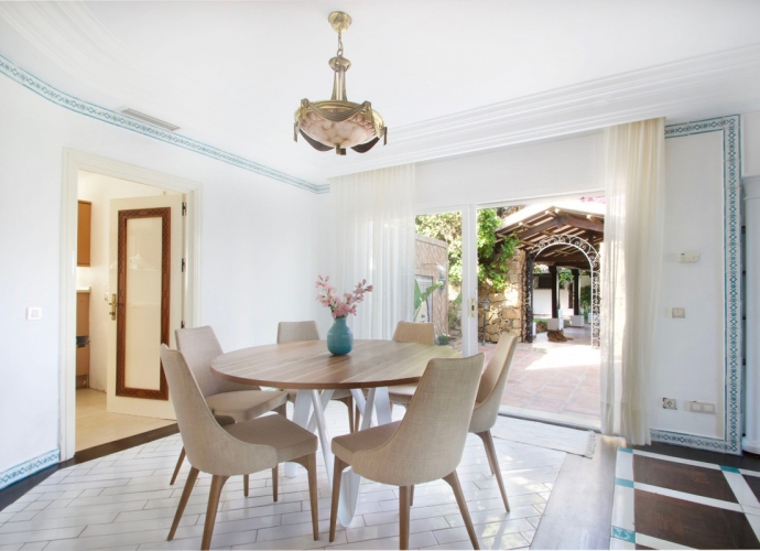 Villa Detached in The Golden Mile - 4