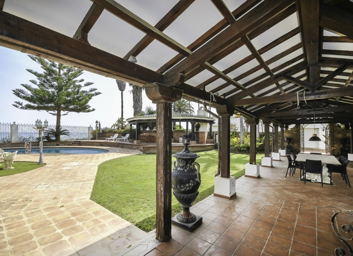 Villa Detached in The Golden Mile - 8
