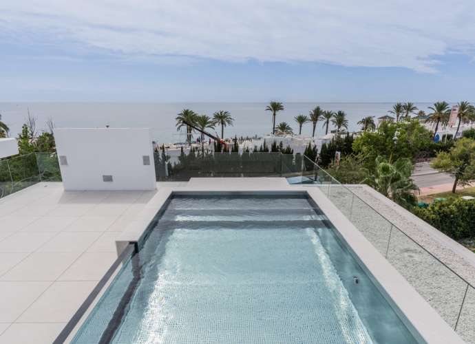 Villa Semi Detached in The Golden Mile - 4