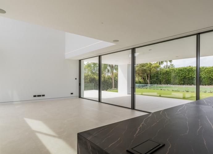 Villa Semi Detached in The Golden Mile - 5
