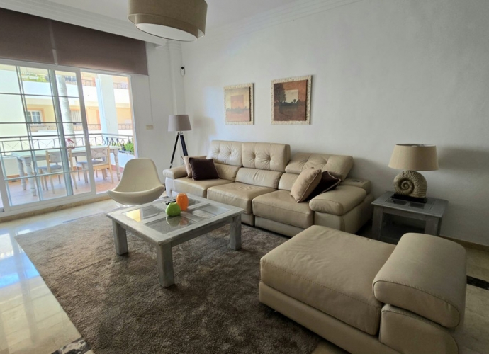 Apartment Middle Floor in Nueva Andalucía River Garden  - 2