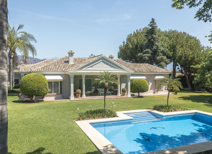 Villa Independiente en Guadalmina Alta - 2
