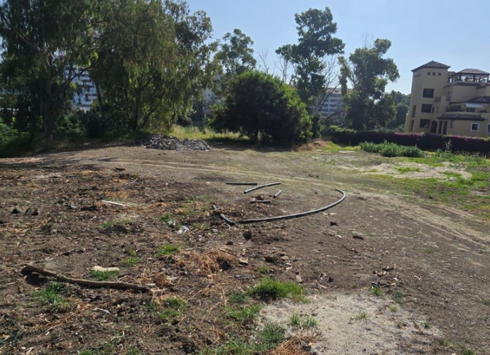 Parcela Residencial en Guadalmina Alta - 2