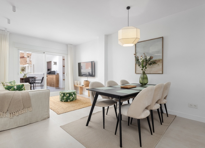 Apartamento Planta Media en Nueva Andalucía La Maestranza  - 2