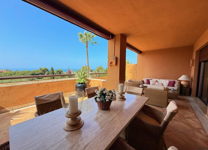 Apartment Middle Floor in Bahía de Marbella Gran Bahía  - 1