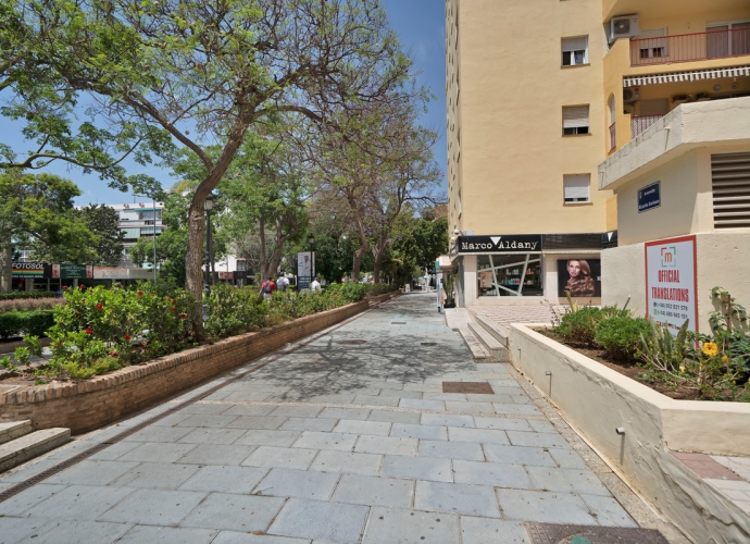 Apartment Middle Floor in Marbella - 2