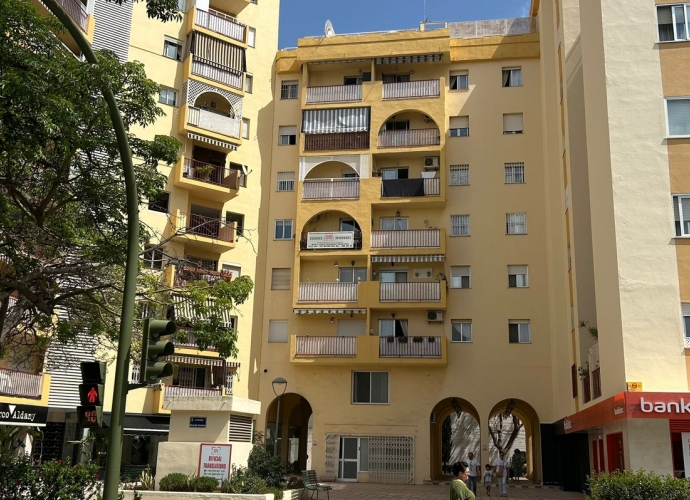 Apartment Middle Floor in Marbella - 3
