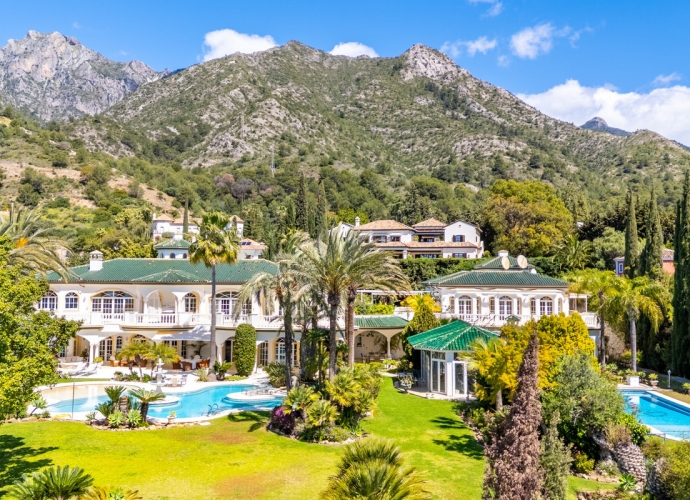 Villa Detached in Sierra Blanca - 1