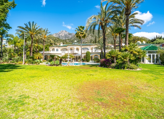 Villa Detached in Sierra Blanca - 6