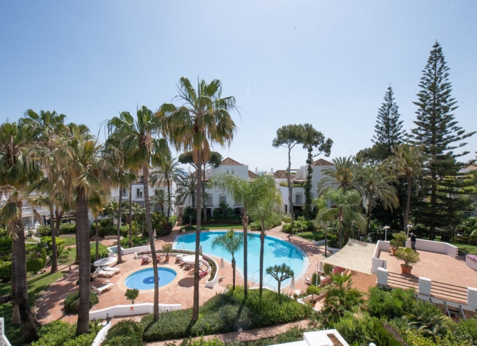 Apartamento Planta Media en Elviria White Pearl Beach  - 1