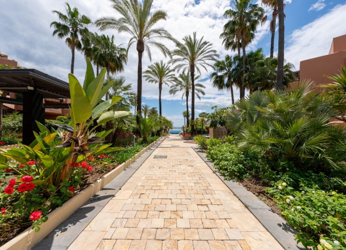 Apartamento Planta Baja en Estepona Mar Azul  - 2
