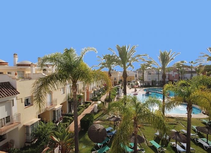 Townhouse Terraced in Bahía de Marbella - 1