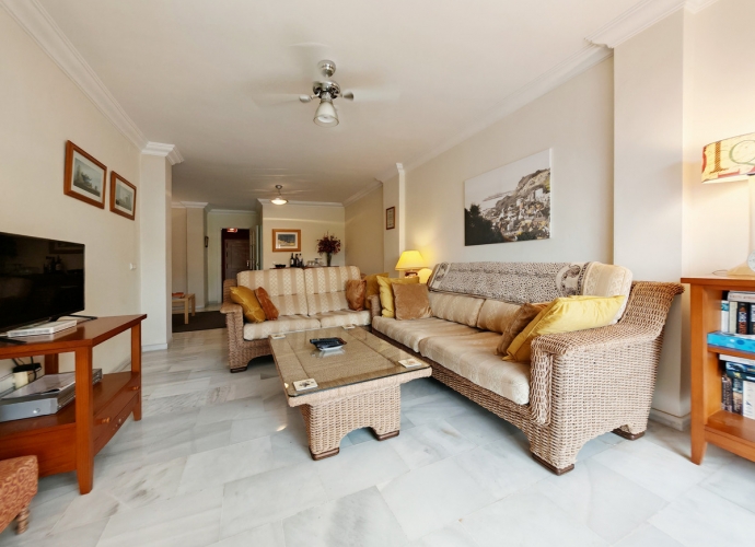 Appartement milieu d’Etage situé à Elviria - 6