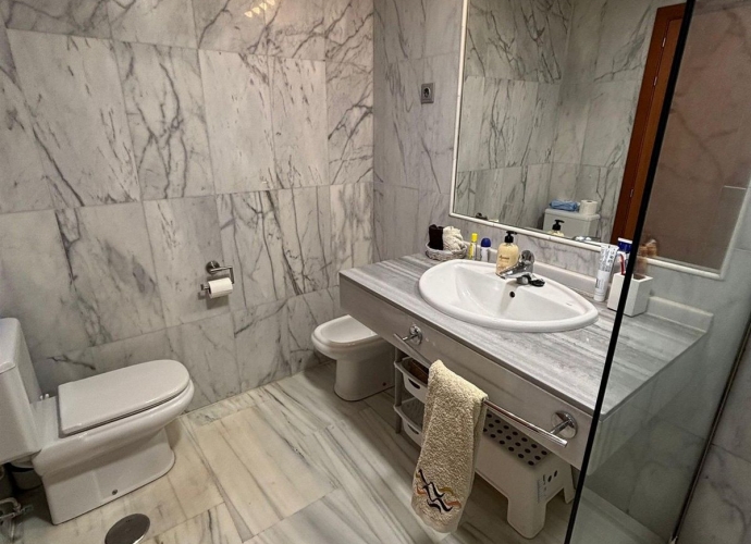 Appartement milieu d’Etage situé à Benahavís - 10