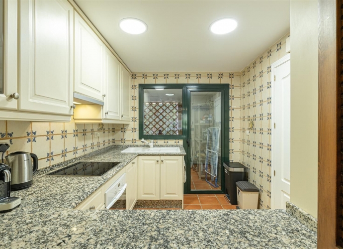 Ático en New Golden Mile - 8