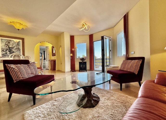 Apartamento Planta Baja en The Golden Mile Coto Real  - 2
