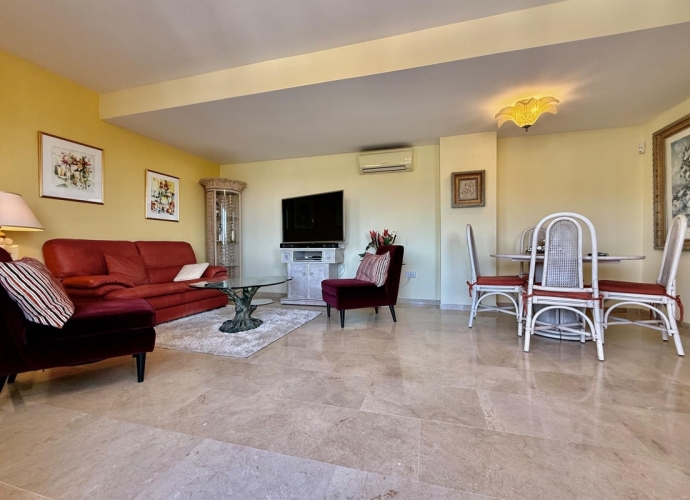 Apartamento Planta Baja en The Golden Mile Coto Real  - 3