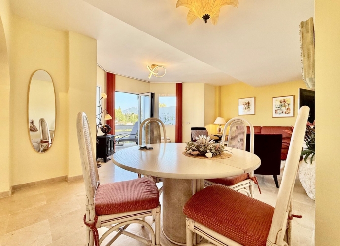 Apartamento Planta Baja en The Golden Mile Coto Real  - 4