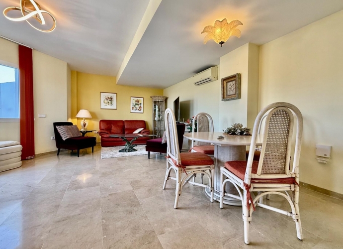 Apartamento Planta Baja en The Golden Mile Coto Real  - 5