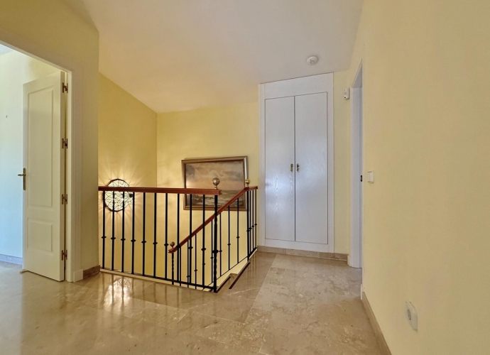 Apartamento Planta Baja en The Golden Mile Coto Real  - 9