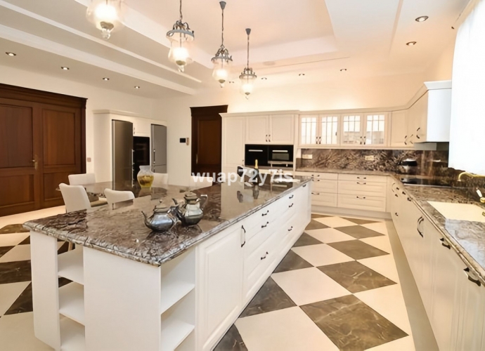 Villa Detached in Marbella - 4
